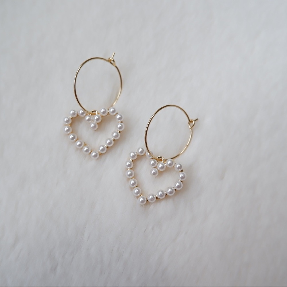Alexa Heart Pearl Earrings - Picture 2 of 3